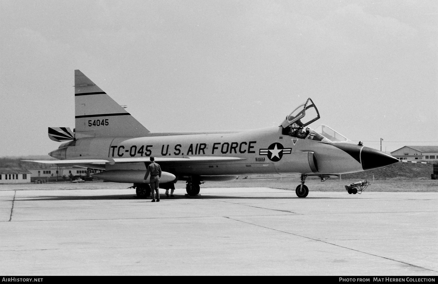 Aircraft Photo of 55-4045 / 54045 | Convair TF-102A Delta Dagger | USA - Air Force | AirHistory.net #528657