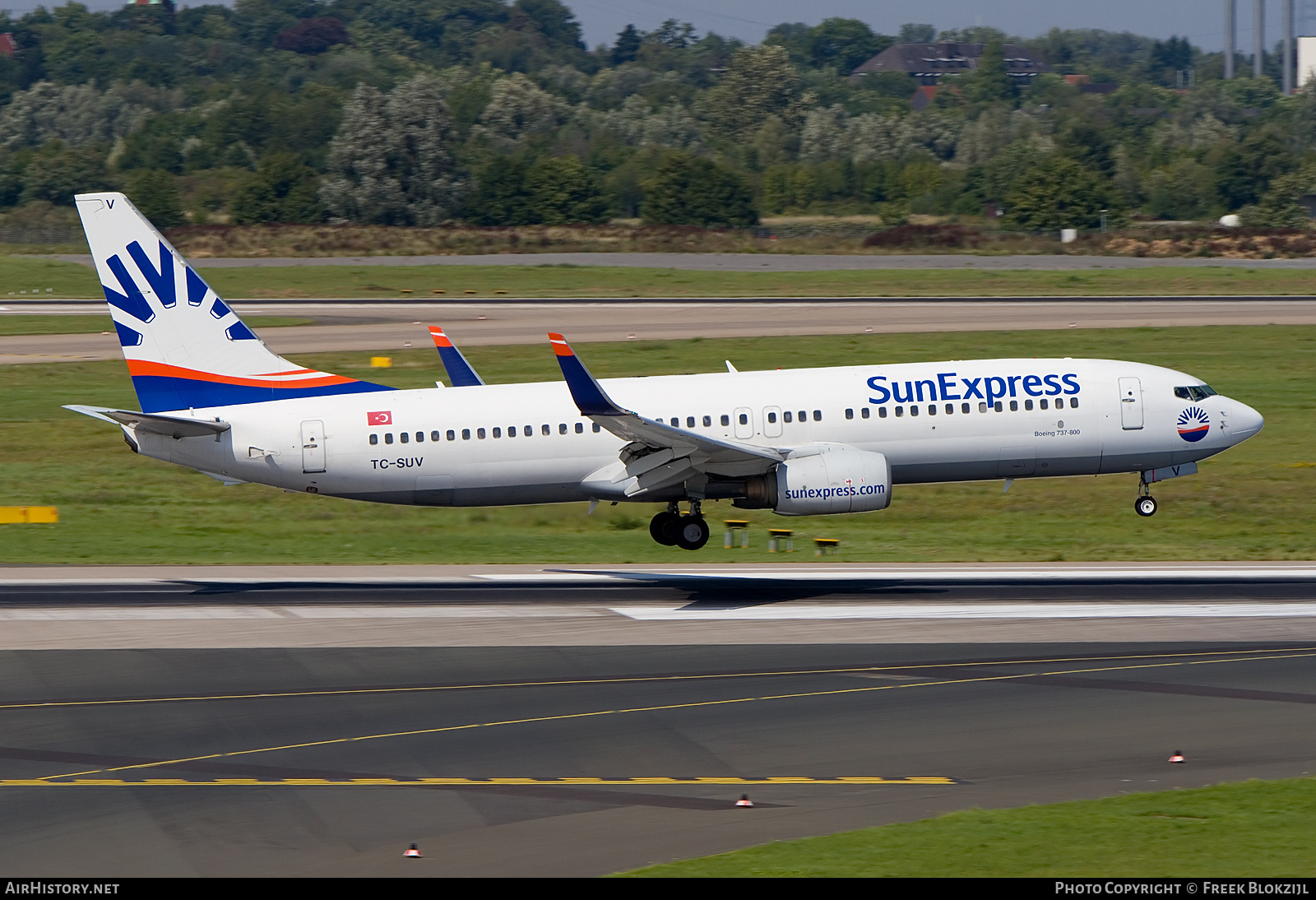 Aircraft Photo of TC-SUV | Boeing 737-86N | SunExpress | AirHistory.net #528669