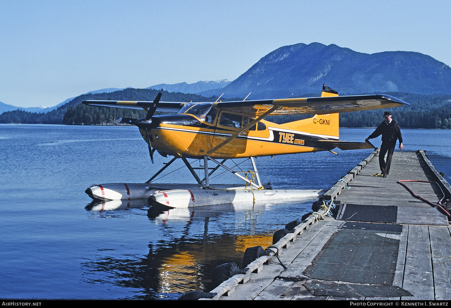 Aircraft Photo of C-GKNI | Cessna A185F Skywagon 185 | AirHistory.net #528705