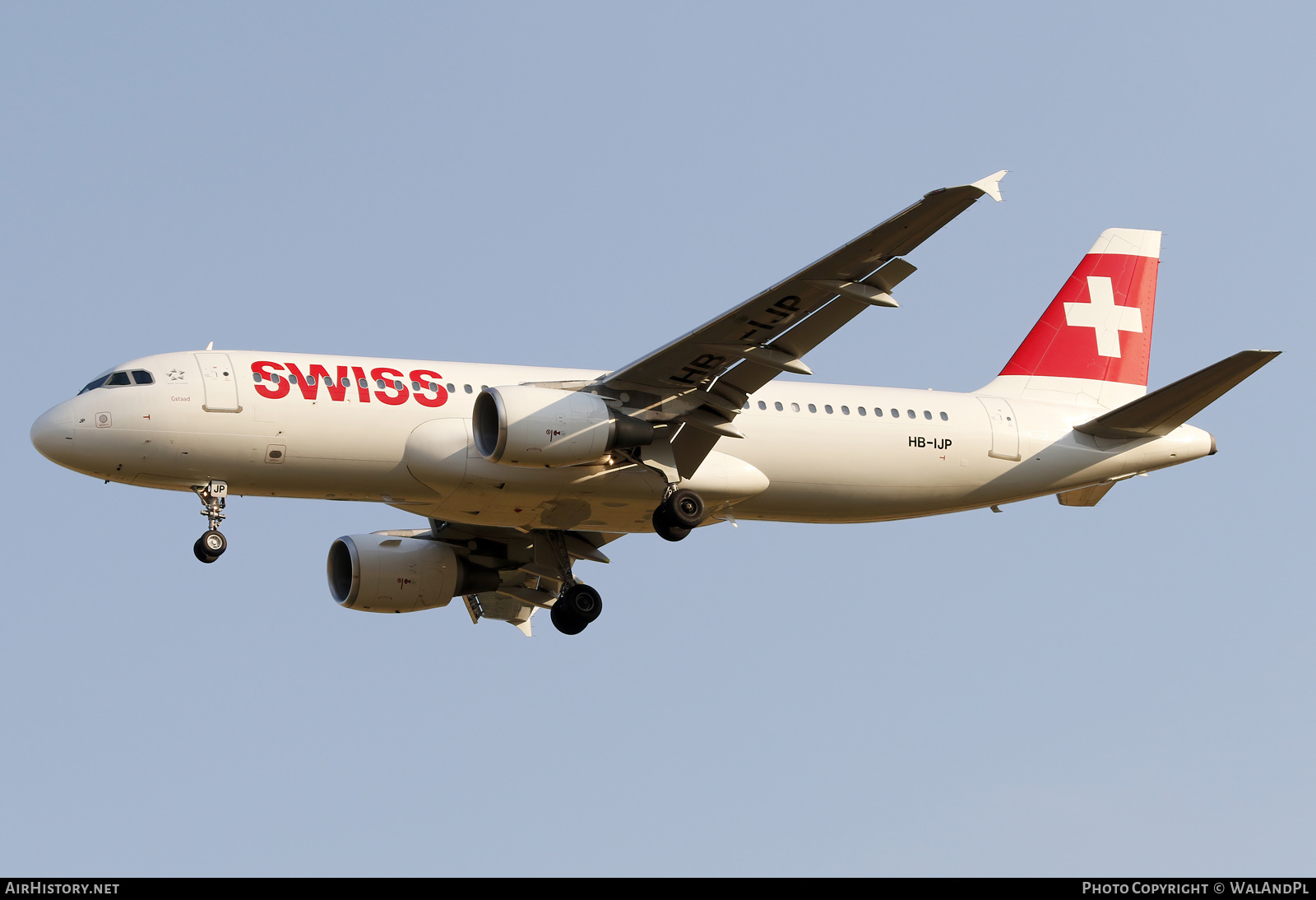 Aircraft Photo of HB-IJP | Airbus A320-214 | Swiss International Air Lines | AirHistory.net #528775