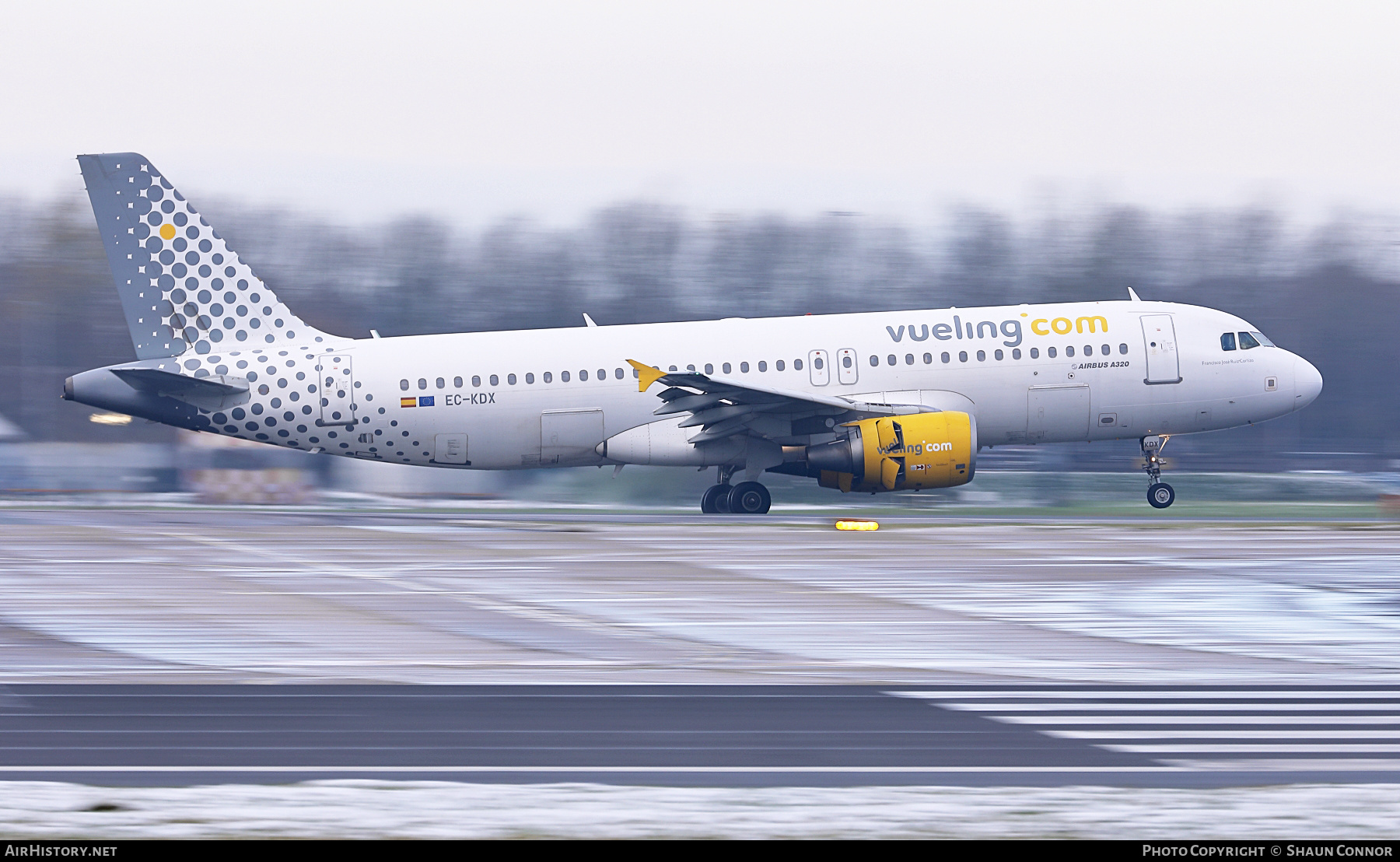 Aircraft Photo of EC-KDX | Airbus A320-216 | Vueling Airlines | AirHistory.net #528980