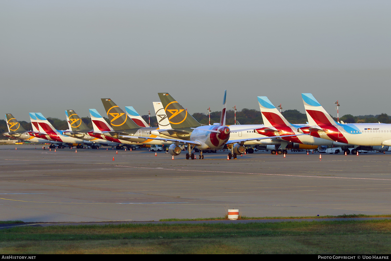 Airport photo of Düsseldorf - International (EDDL / DUS) in Germany | AirHistory.net #529065