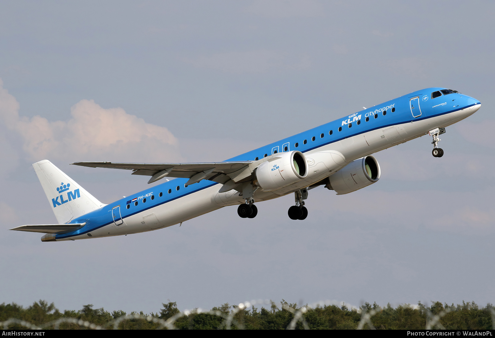 Aircraft Photo of PH-NXC | Embraer 195-E2 (ERJ-190-400) | KLM Cityhopper | AirHistory.net #529148