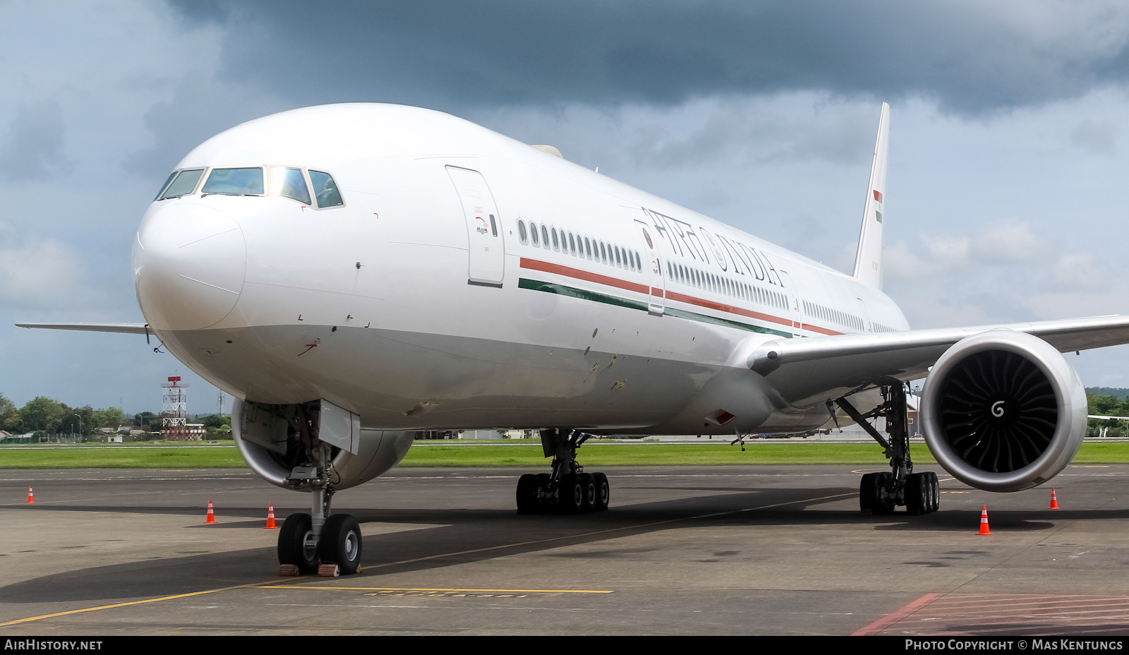 Aircraft Photo of K7067 | Boeing 777-300/ER | India - Air Force | AirHistory.net #529179