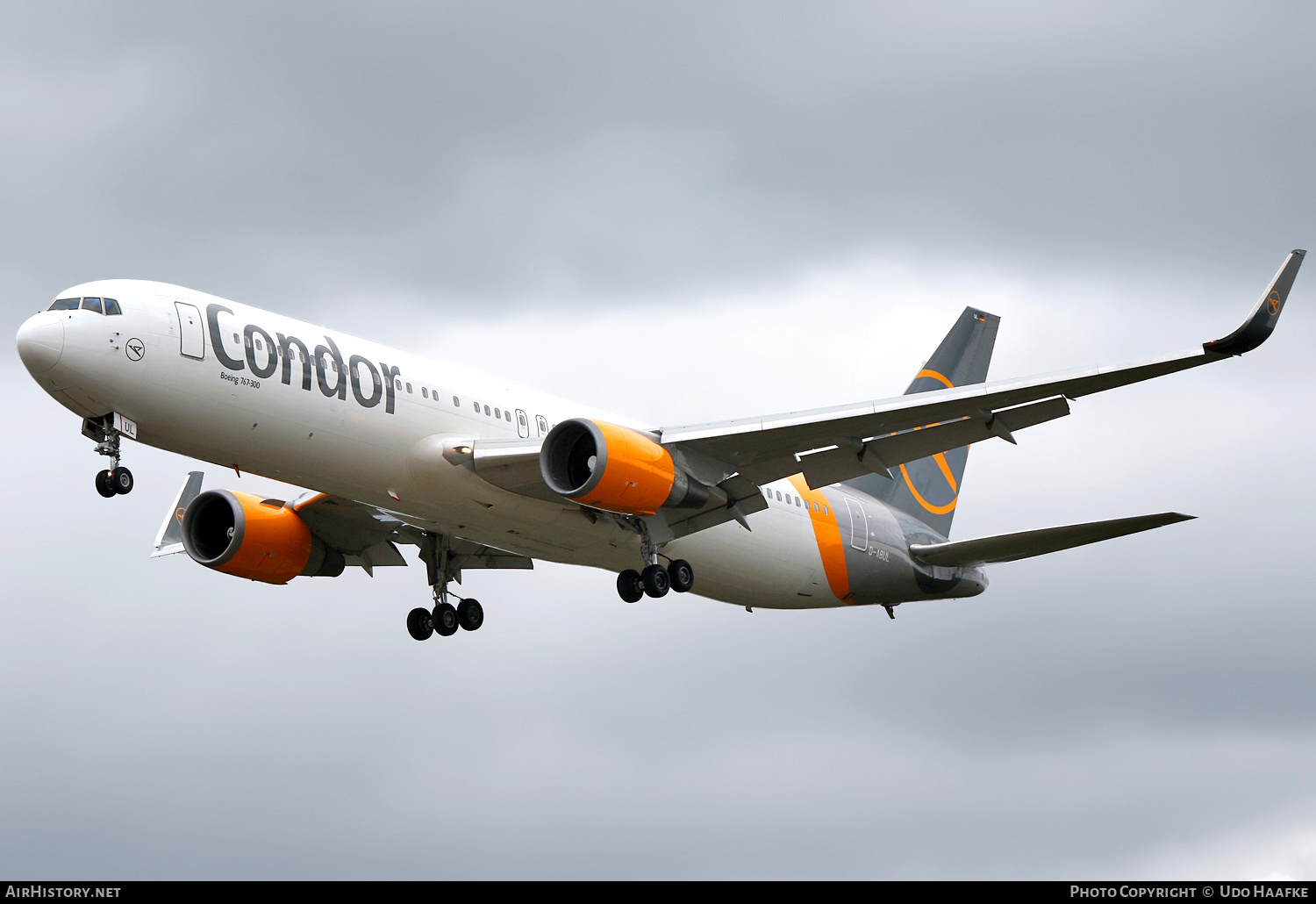 Aircraft Photo of D-ABUL | Boeing 767-31B/ER | Condor Flugdienst | AirHistory.net #529240