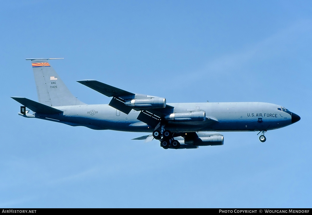 Aircraft Photo of 57-1426 / 71426 | Boeing KC-135E Stratotanker | USA - Air Force | AirHistory.net #529350