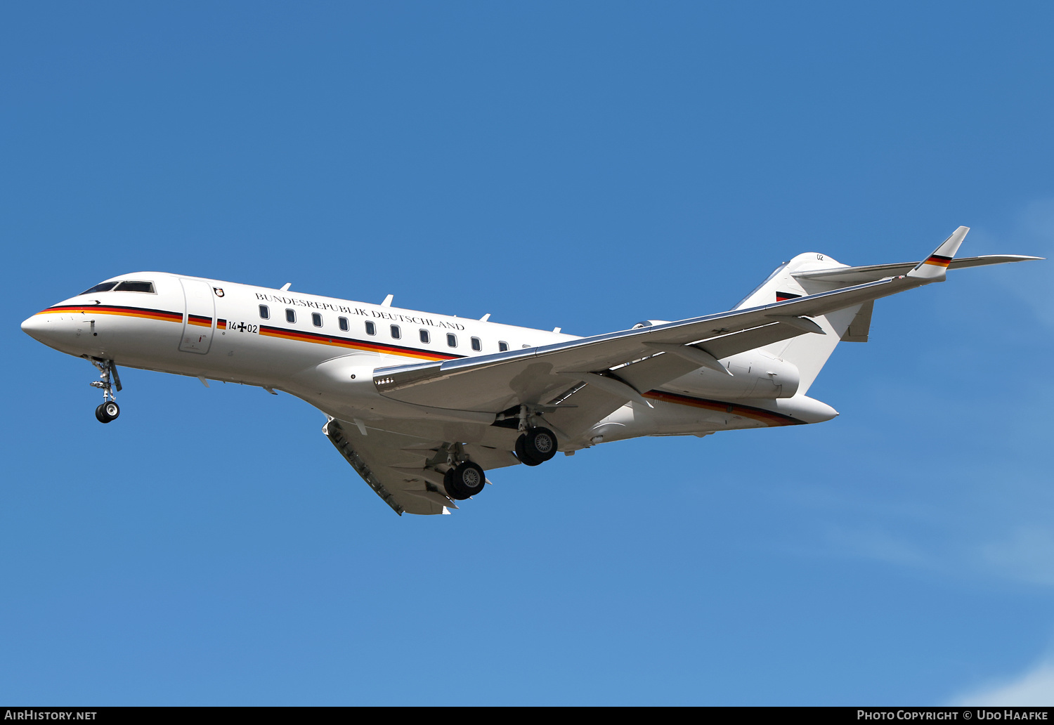 Aircraft Photo of 1402 | Bombardier Global 5000 (BD-700-1A11) | Germany - Air Force | AirHistory.net #529462