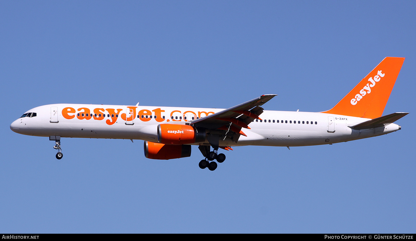 Aircraft Photo of G-ZAPX | Boeing 757-256 | EasyJet | AirHistory.net #529512