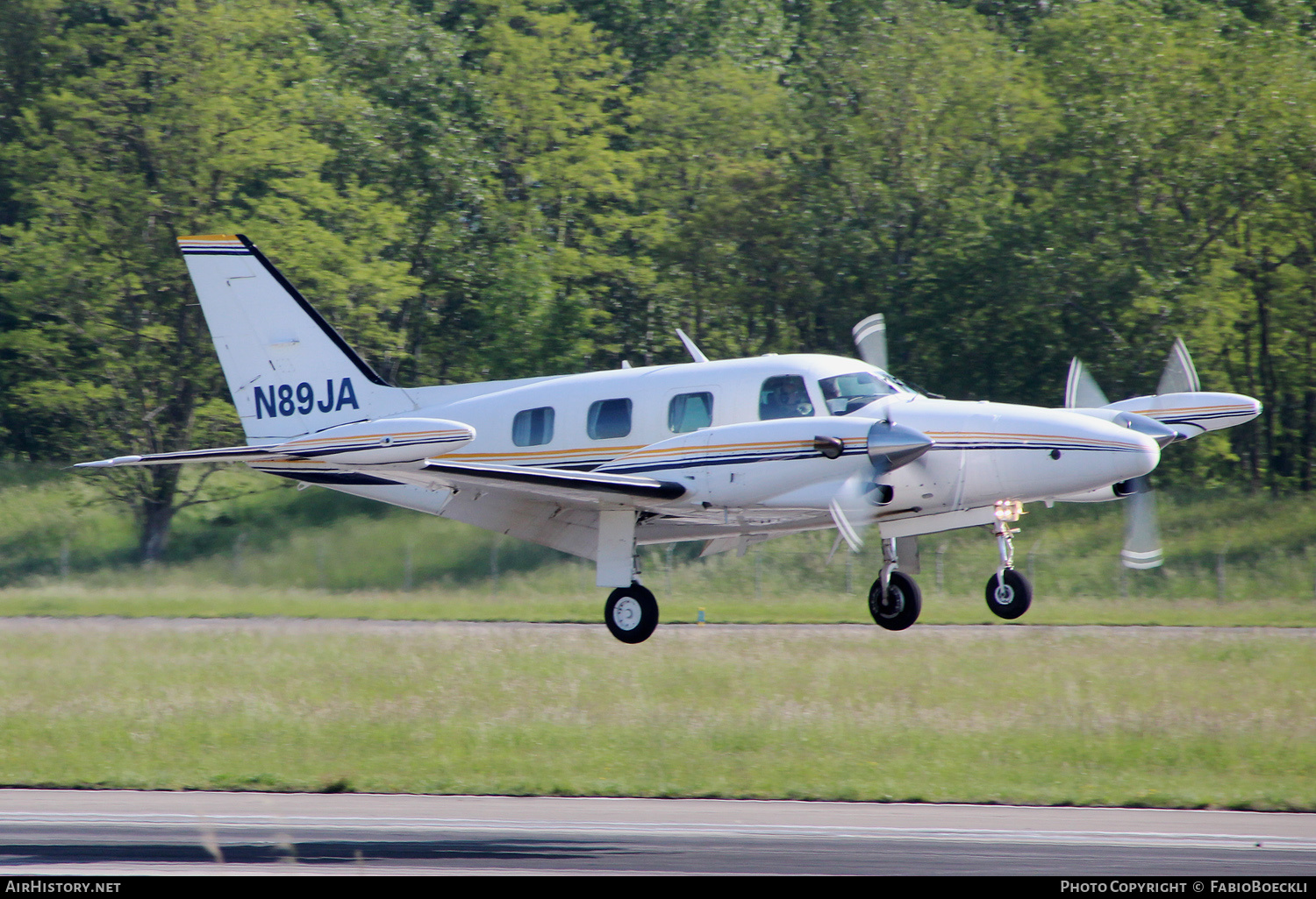 Aircraft Photo of N89JA | Piper PA-31T Cheyenne II | AirHistory.net #529552