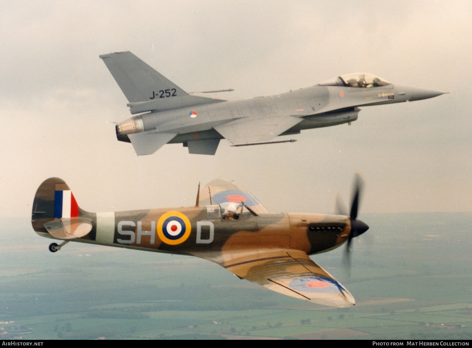 Aircraft Photo of P7350 | Supermarine 329 Spitfire Mk2A | UK - Air Force | AirHistory.net #529600