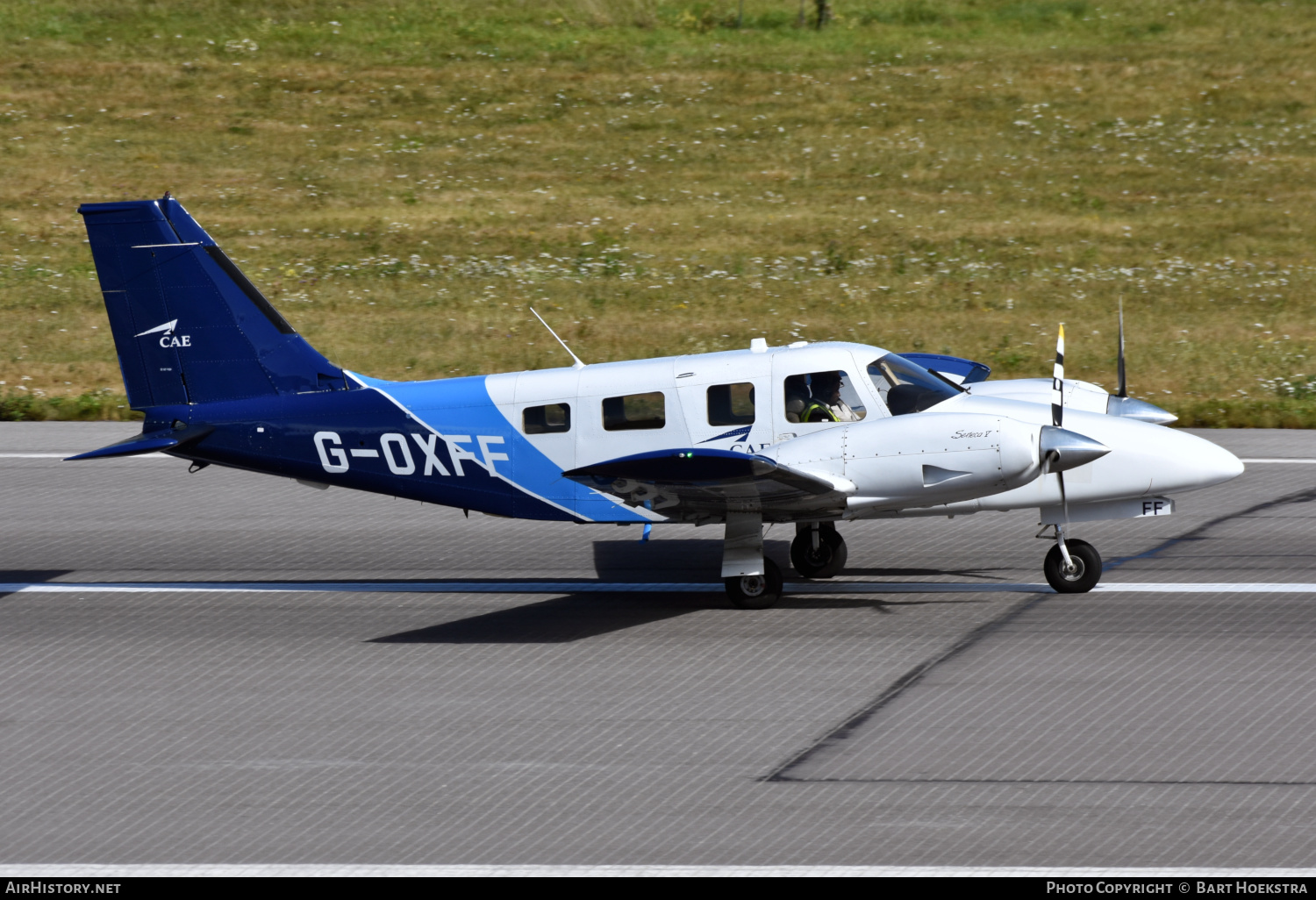 Aircraft Photo of G-OXFF | Piper PA-34-220T Seneca V | CAE Global Academy | AirHistory.net #529645