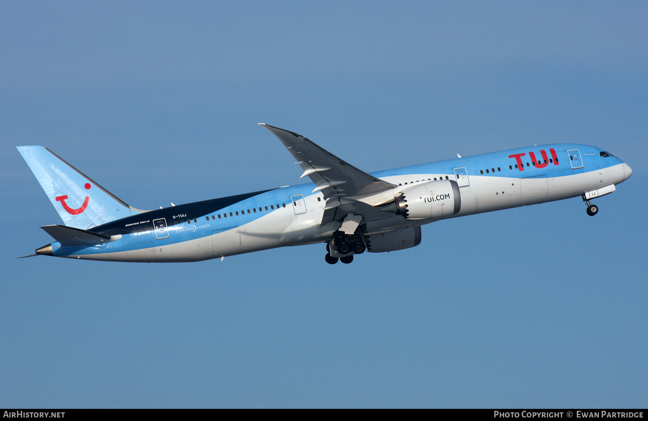 Aircraft Photo of G-TUIJ | Boeing 787-9 Dreamliner | TUI | AirHistory.net #529706