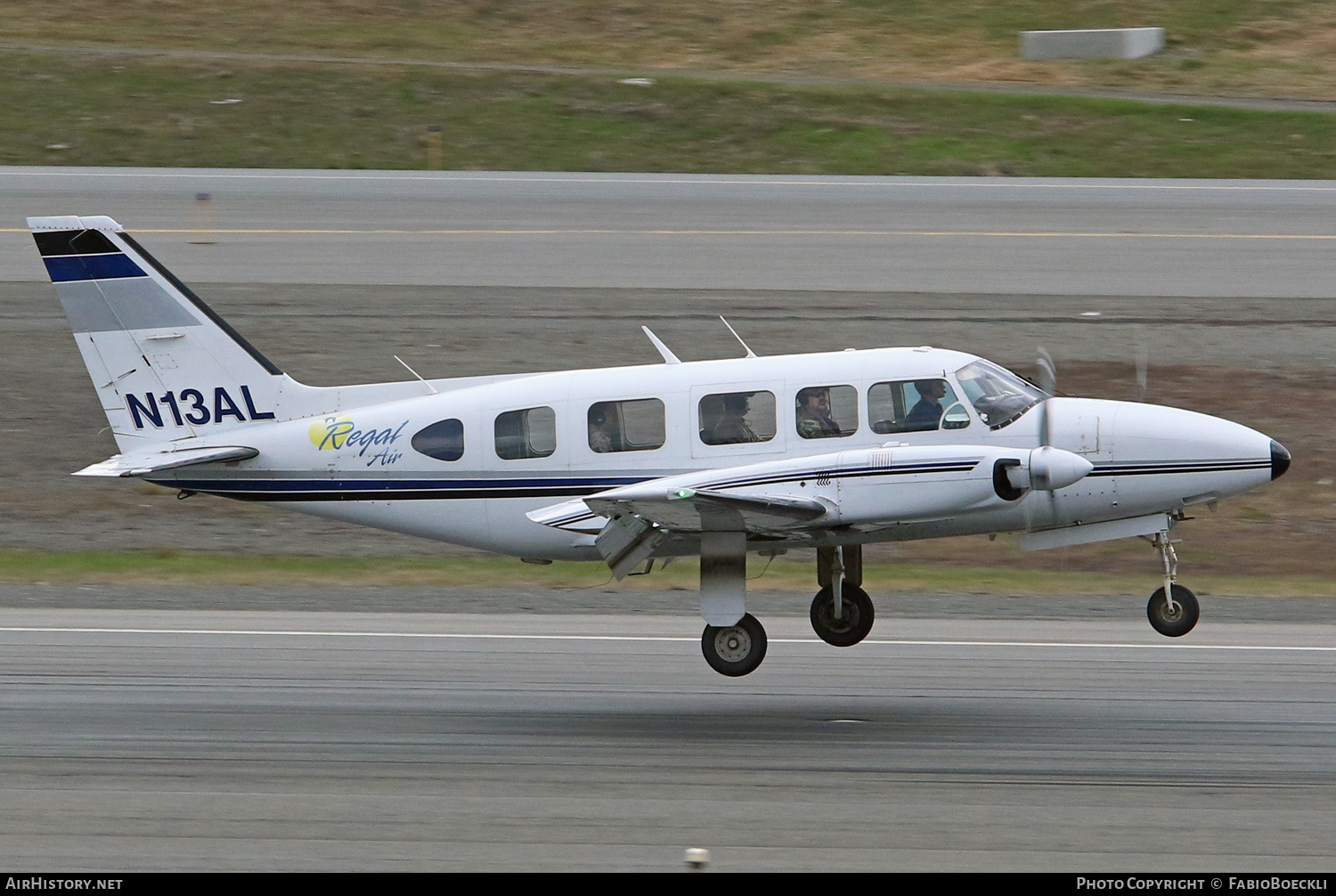 Aircraft Photo of N13AL | Piper PA-31-350 Navajo Chieftain | Regal Air | AirHistory.net #529773