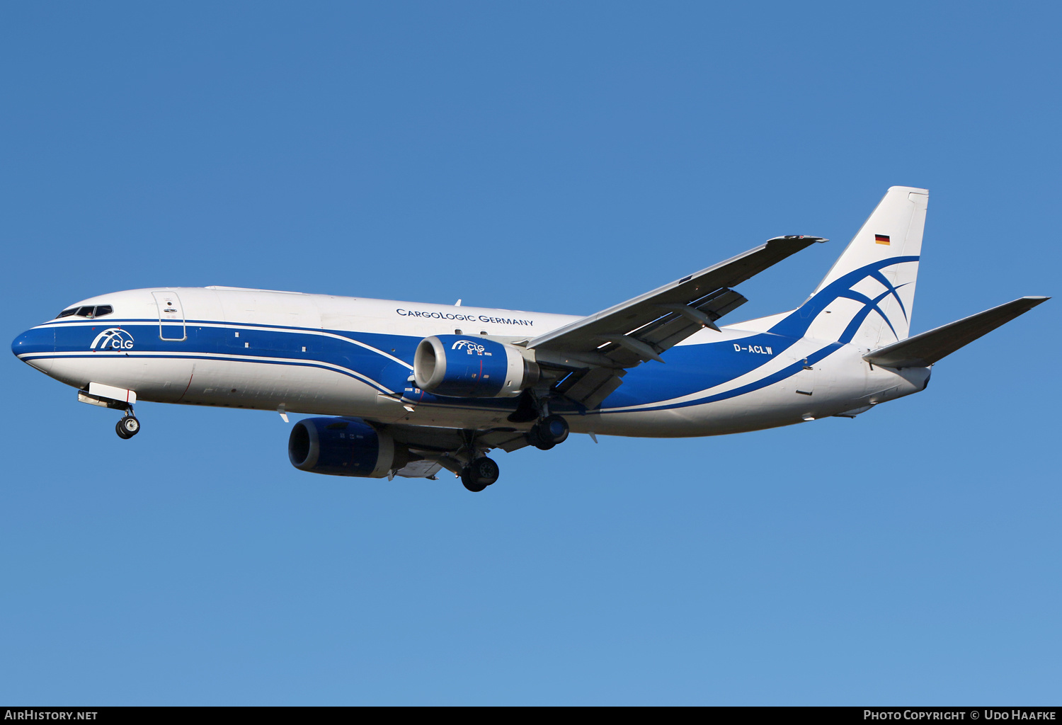 Aircraft Photo of D-ACLW | Boeing 737-48E(SF) | CargoLogic Germany - CLG | AirHistory.net #529846