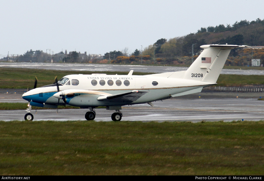 Aircraft Photo of 73-1208 / 31208 | Beech C-12C Huron | USA - Air Force | AirHistory.net #529892