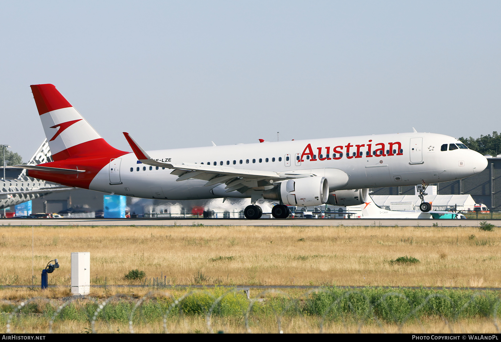 Aircraft Photo of OE-LZE | Airbus A320-214 | Austrian Airlines | AirHistory.net #529982