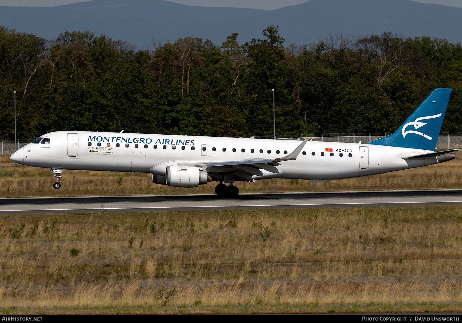 Aircraft Photo of 4O-AOC | Embraer 195LR (ERJ-190-200LR) | Montenegro Airlines | AirHistory.net #530004