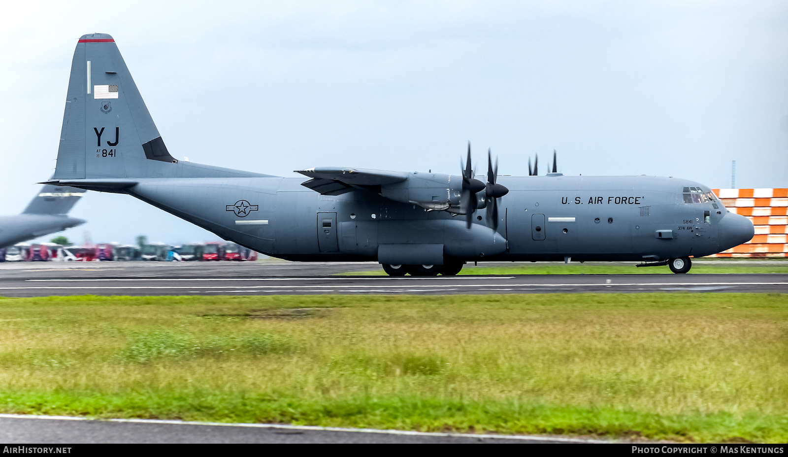 Aircraft Photo of 16-5841 / AF16-841 | Lockheed Martin C-130J-30 Hercules | USA - Air Force | AirHistory.net #530027