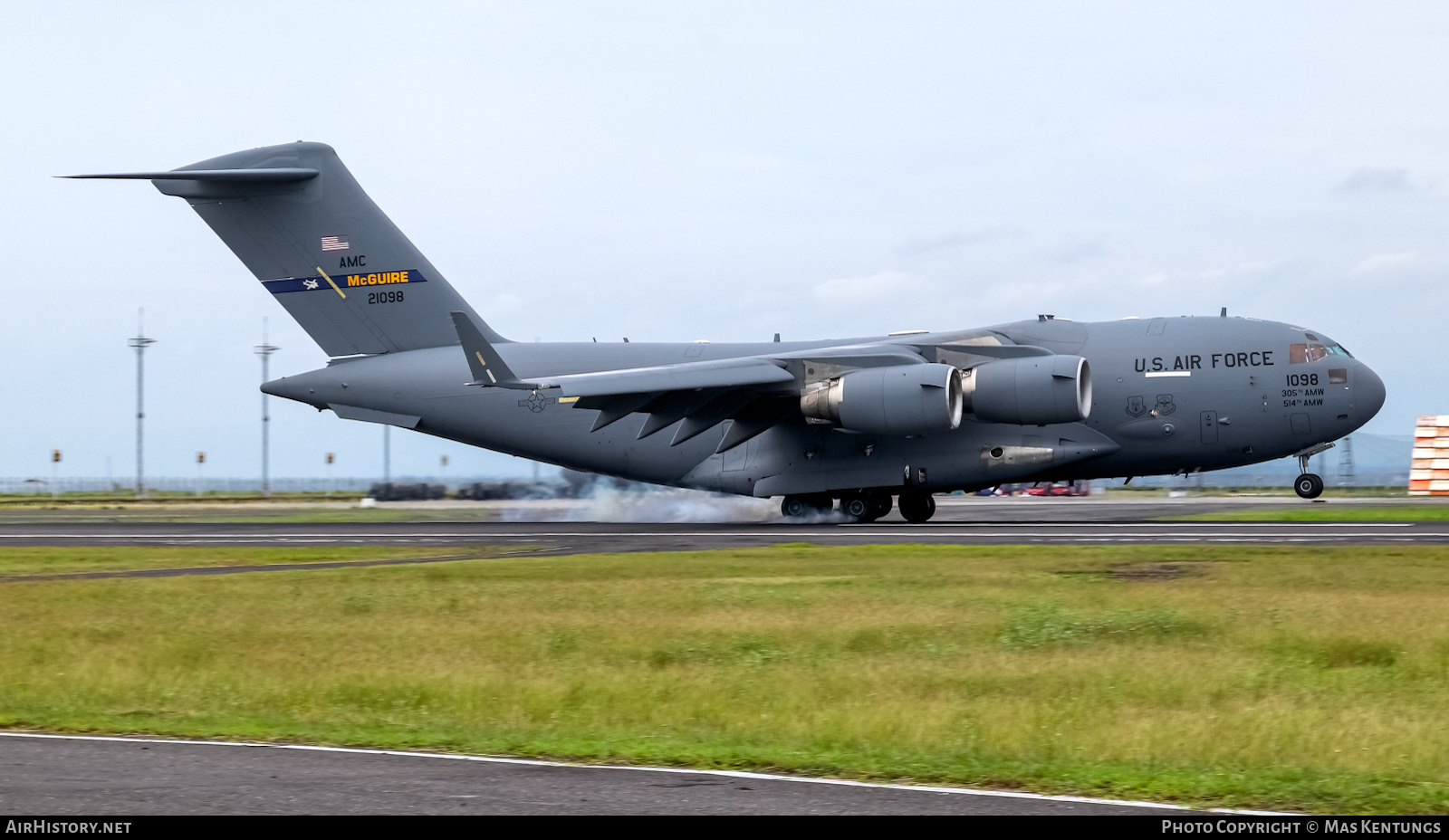 Aircraft Photo of 02-1098 / 21098 | Boeing C-17A Globemaster III | USA - Air Force | AirHistory.net #530033