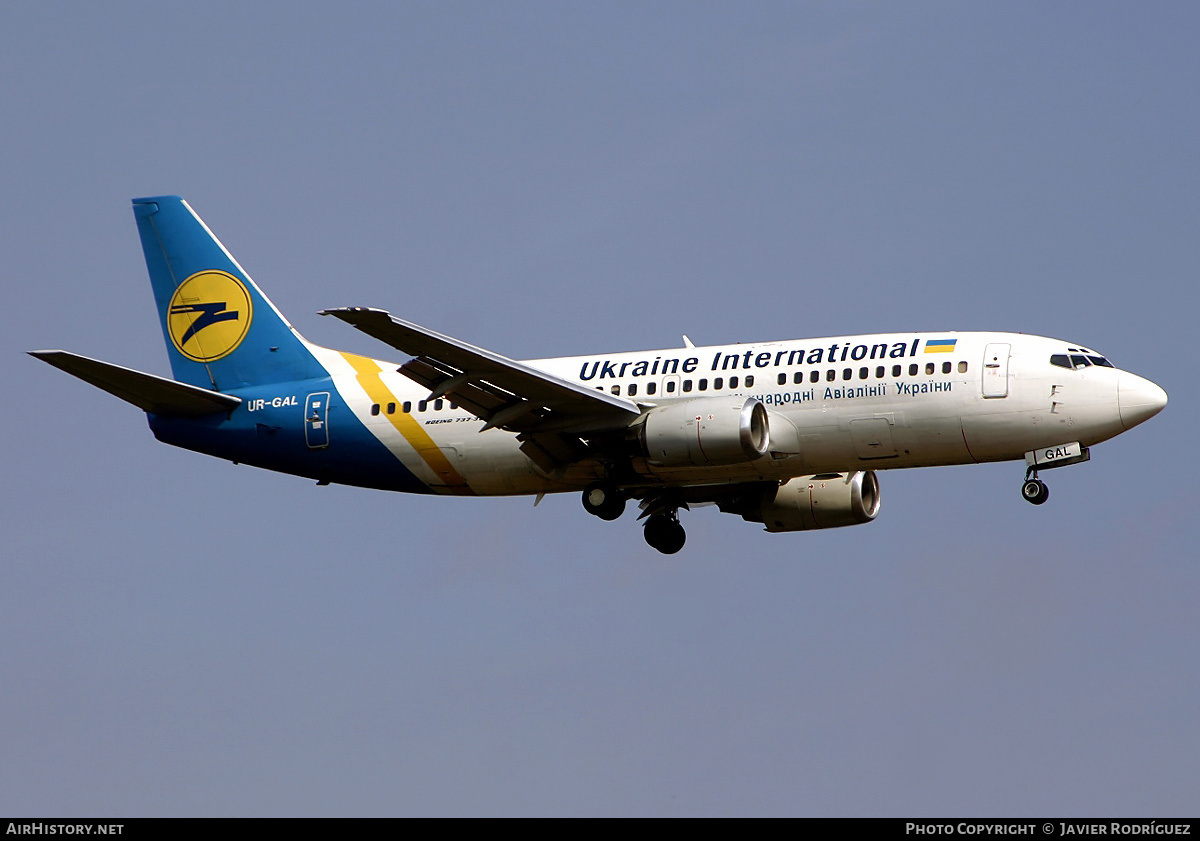 Aircraft Photo of UR-GAL | Boeing 737-341 | Ukraine International Airlines | AirHistory.net #530244