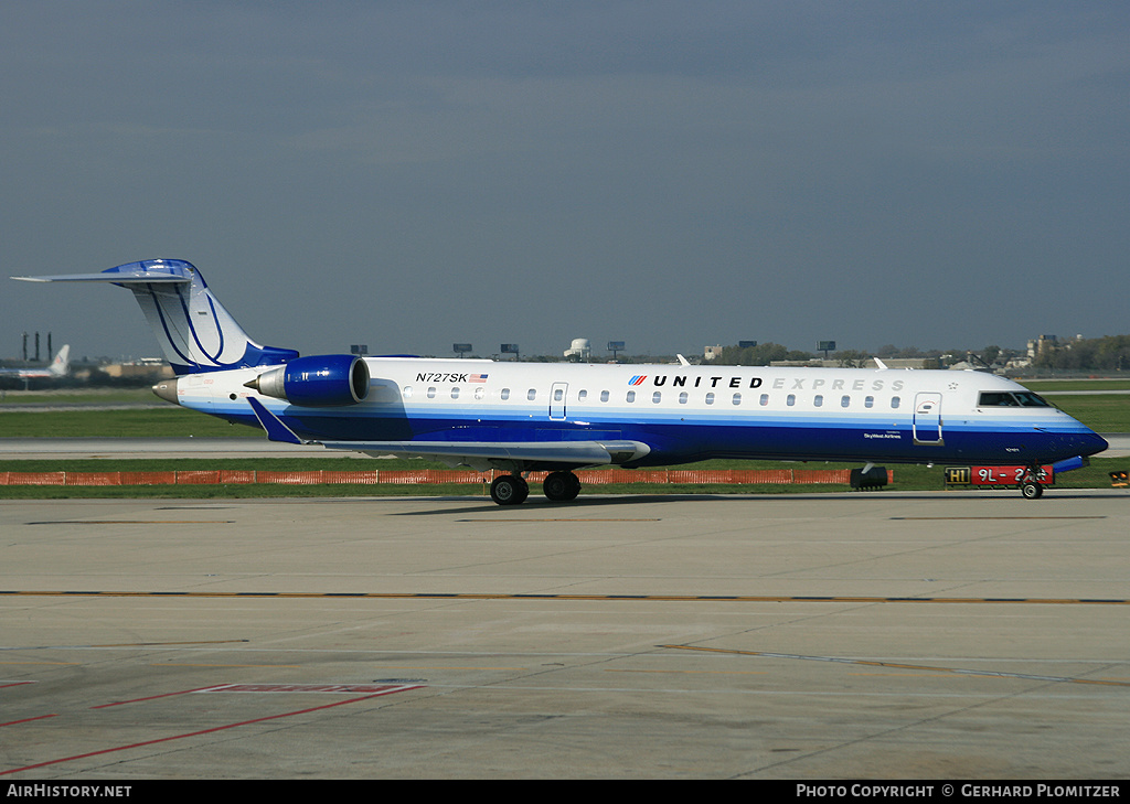 Aircraft Photo of N727SK | Bombardier CRJ-701ER (CL-600-2C10) | United Express | AirHistory.net #530373