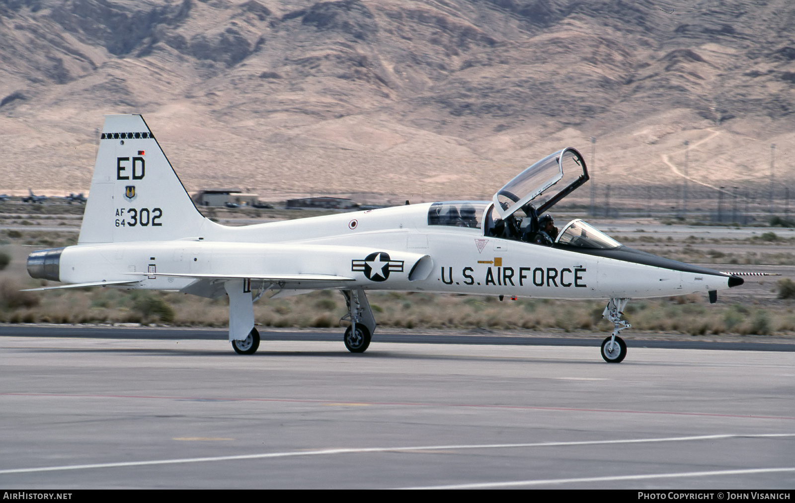 Aircraft Photo of 64-13302 / AF64302 | Northrop T-38A Talon | USA - Air Force | AirHistory.net #530403