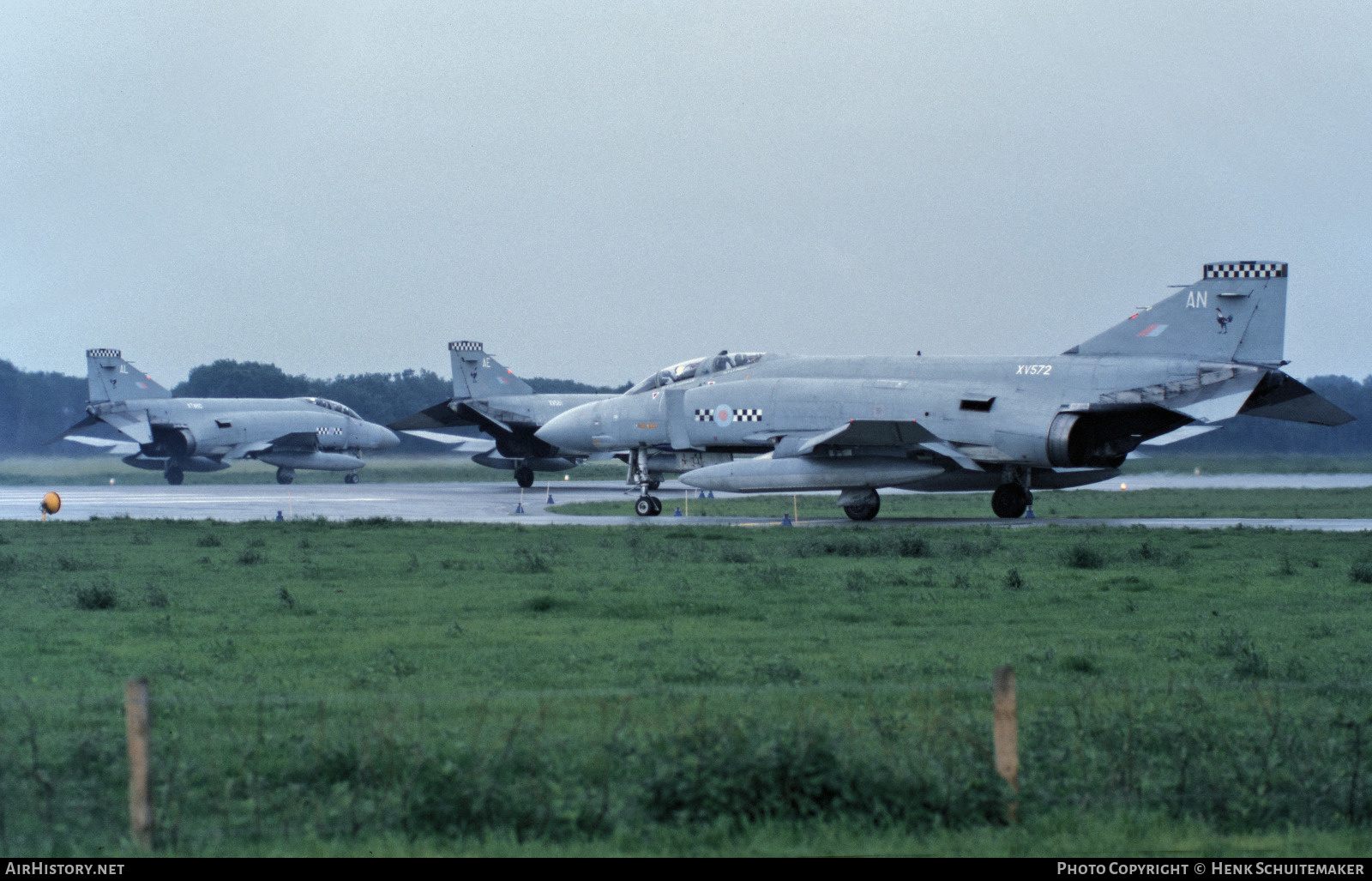 Aircraft Photo of XV572 | McDonnell Douglas F-4K Phantom FG1 | UK - Air Force | AirHistory.net #530501