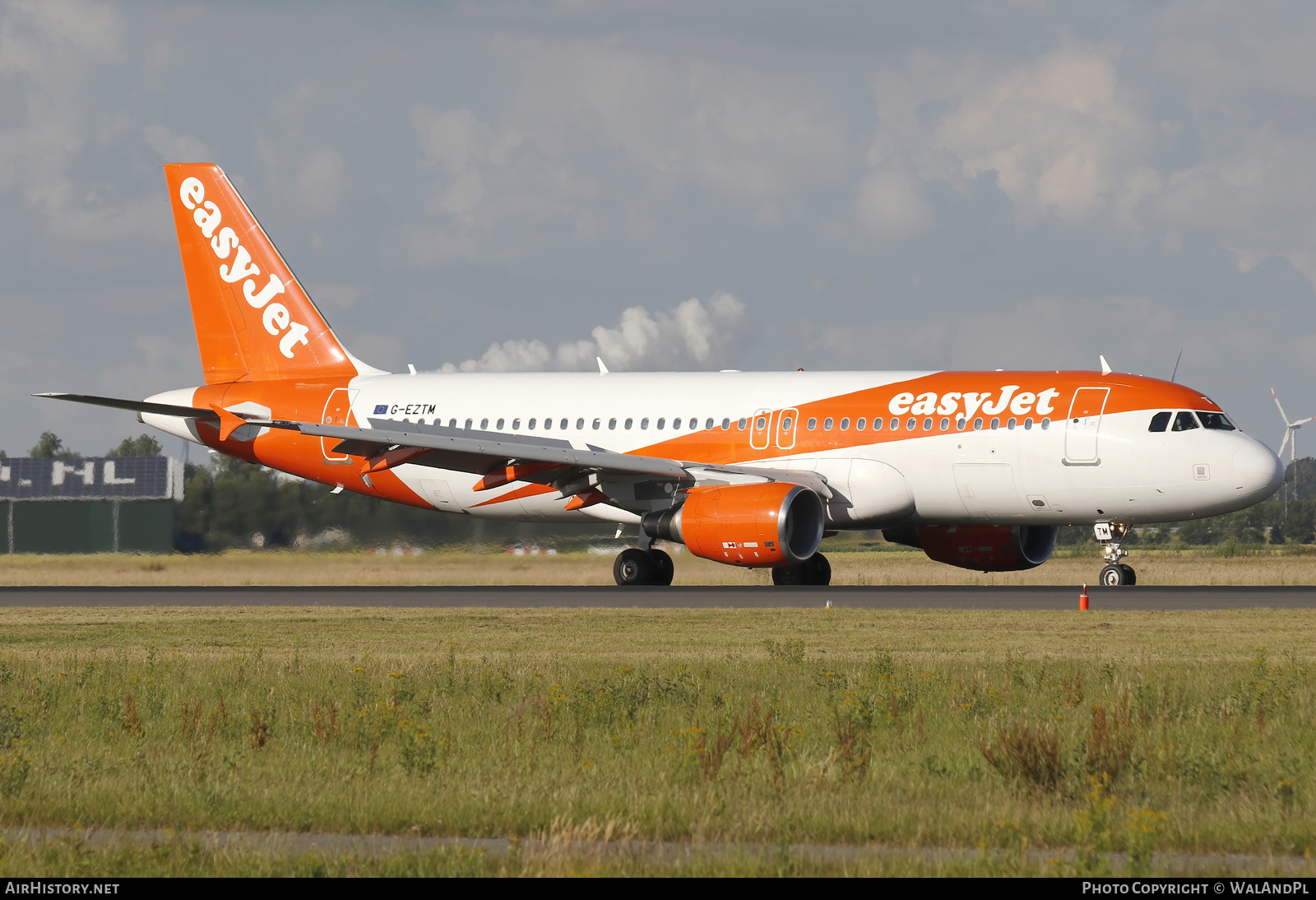 Aircraft Photo of G-EZTM | Airbus A320-214 | EasyJet | AirHistory.net #530512