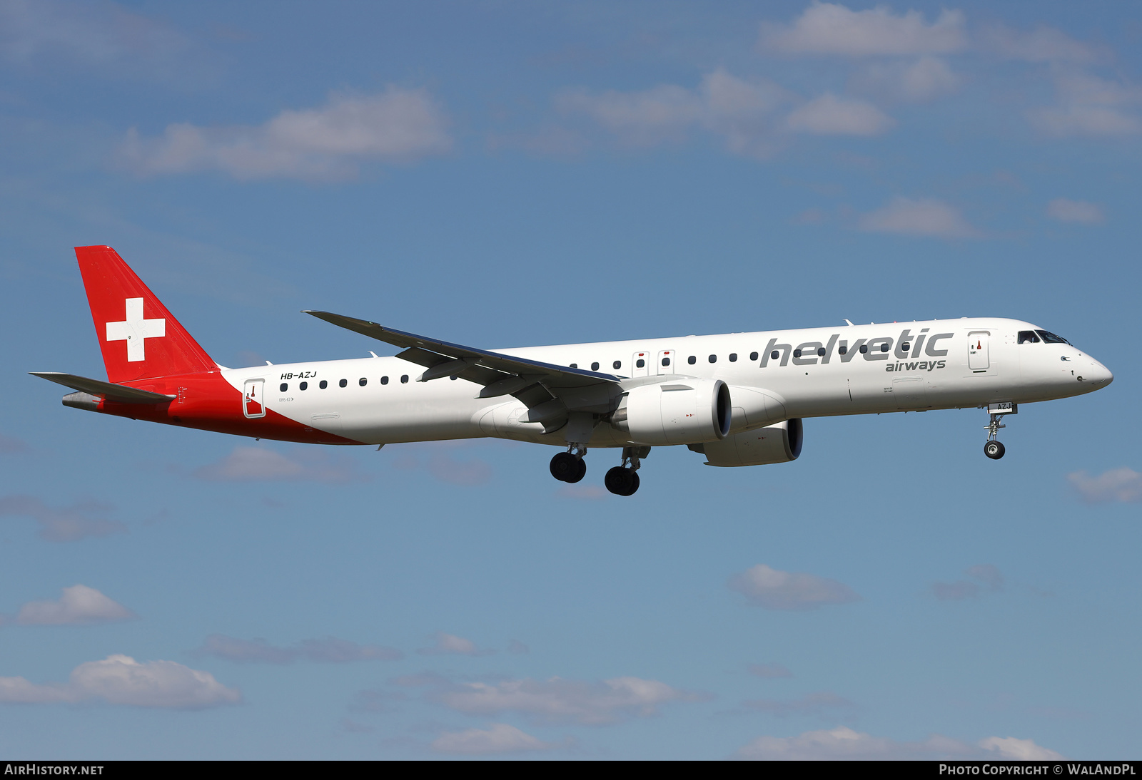 Aircraft Photo of HB-AZJ | Embraer 195-E2 (ERJ-190-400) | Helvetic Airways | AirHistory.net #530618