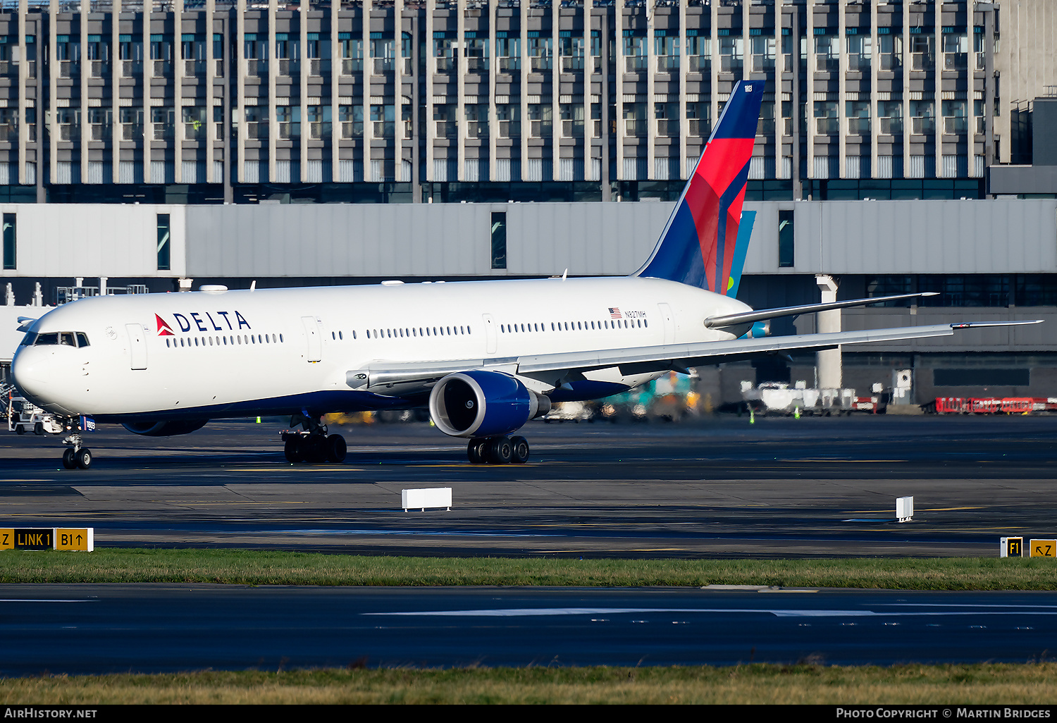 Aircraft Photo of N827MH | Boeing 767-432/ER | Delta Air Lines | AirHistory.net #530684
