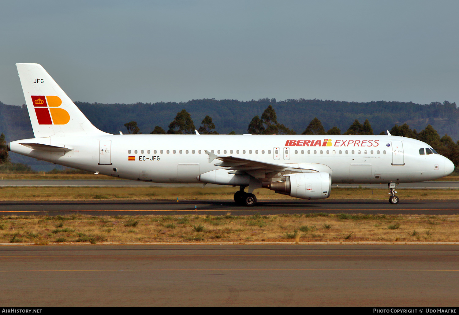 Aircraft Photo of EC-JFG | Airbus A320-214 | Iberia Express | AirHistory.net #530743