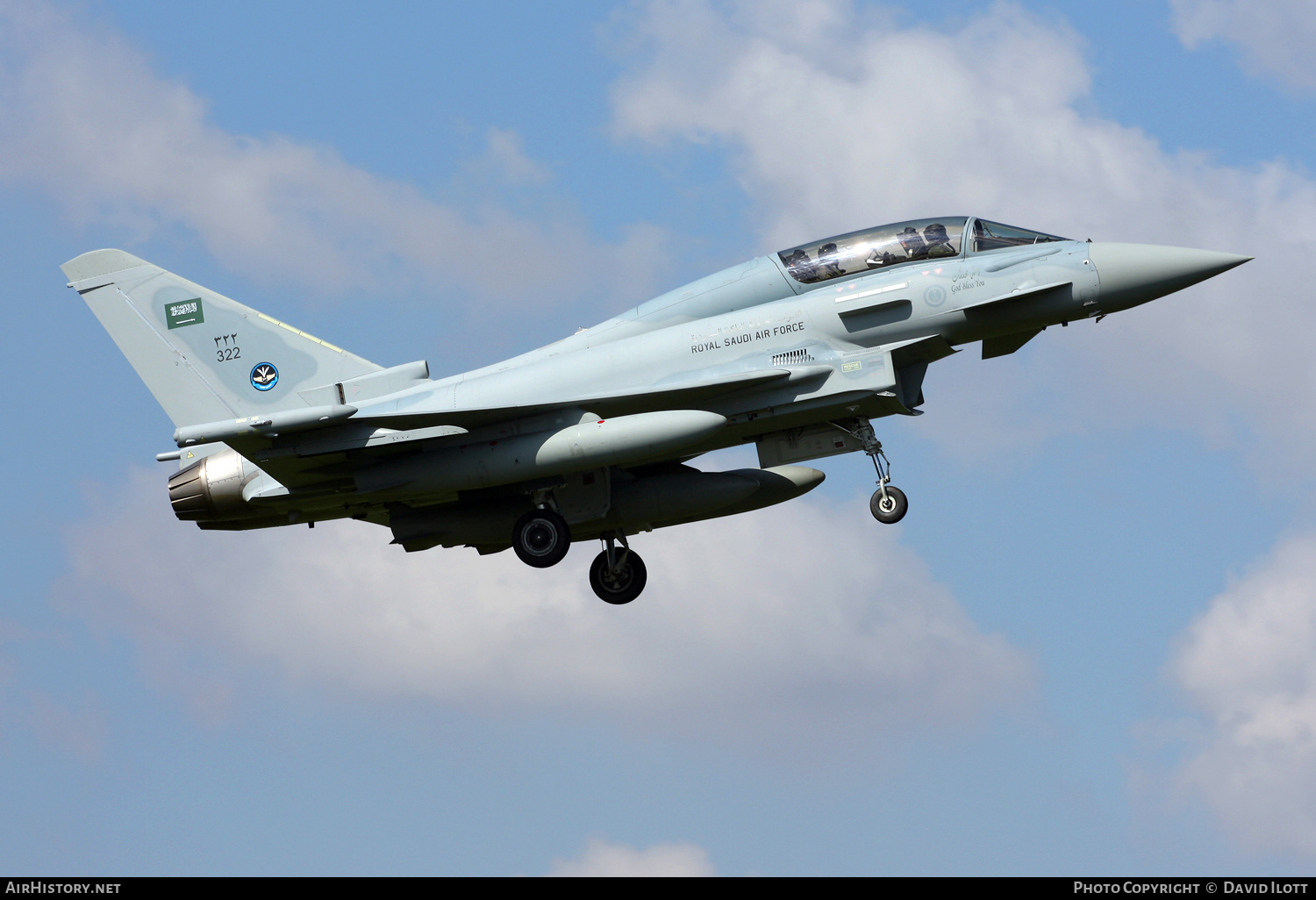 Aircraft Photo of 322 | Eurofighter EF-2000 Typhoon T | Saudi Arabia - Air Force | AirHistory.net #530846