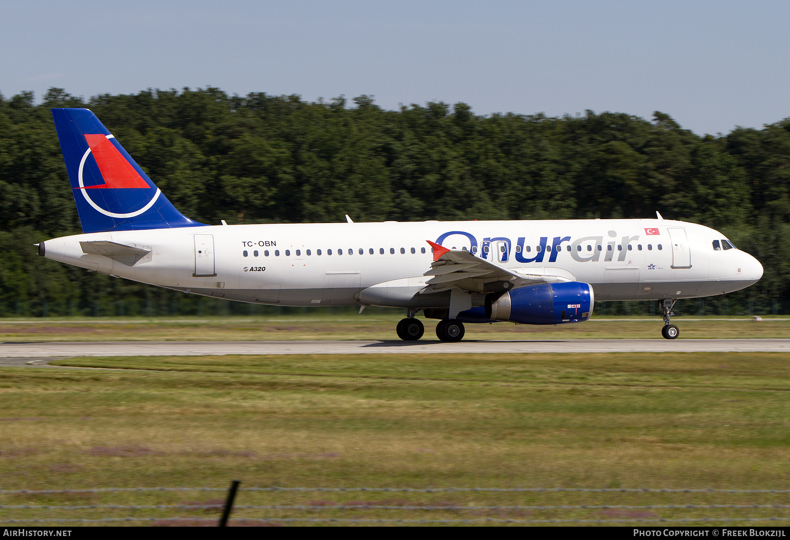 Aircraft Photo of TC-OBN | Airbus A320-232 | Onur Air | AirHistory.net #530940