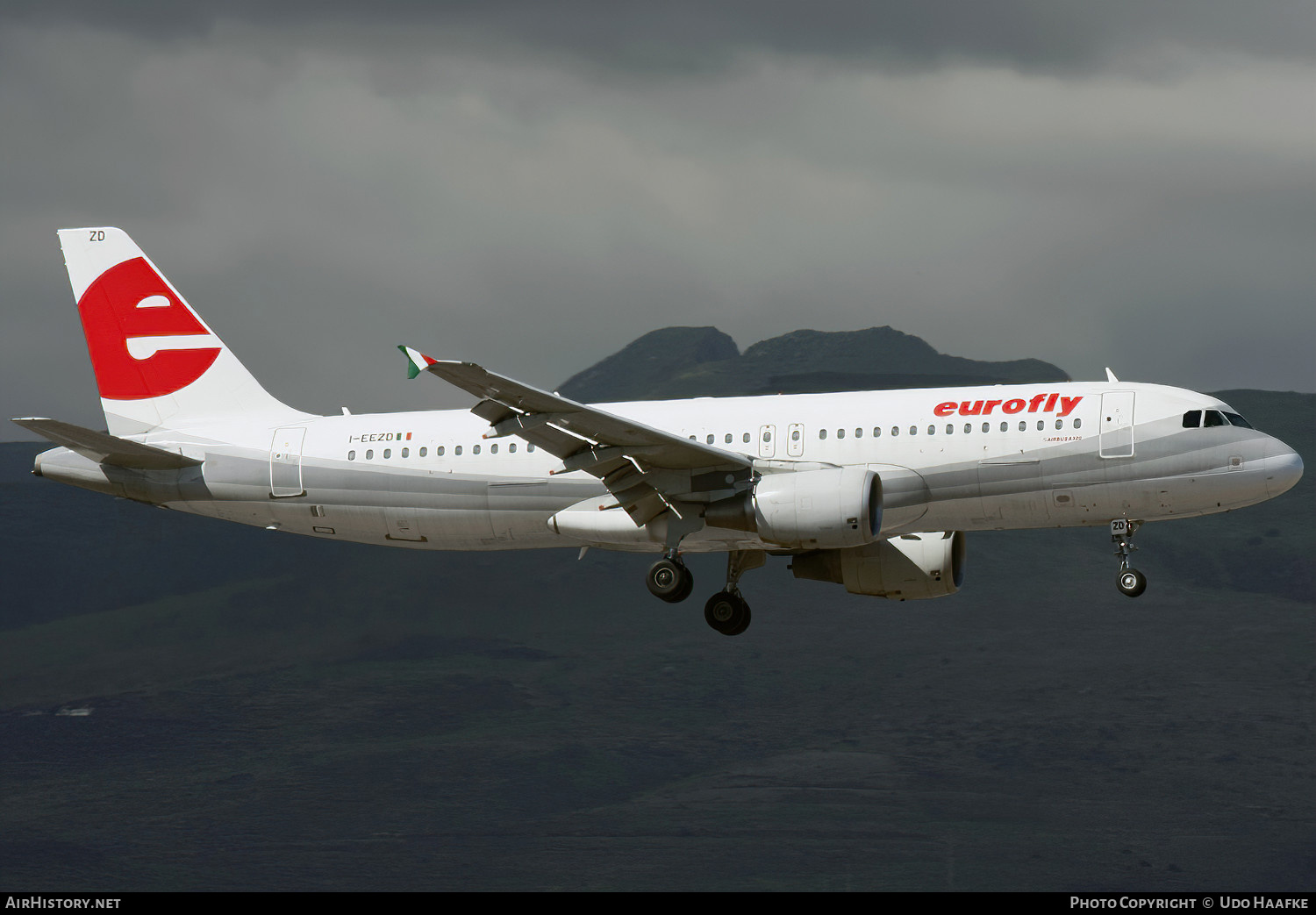 Aircraft Photo of I-EEZD | Airbus A320-214 | Eurofly | AirHistory.net #531117