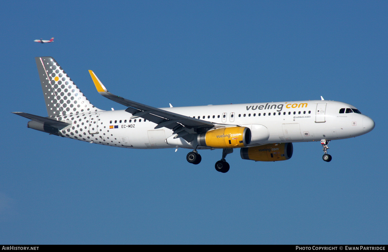 Aircraft Photo of EC-MDZ | Airbus A320-232 | Vueling Airlines | AirHistory.net #531165