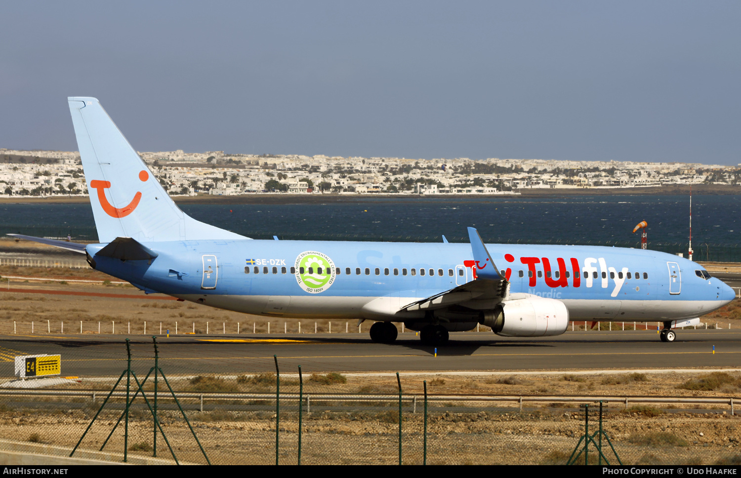 Aircraft Photo of SE-DZK | Boeing 737-804 | TUIfly Nordic | AirHistory.net #531379