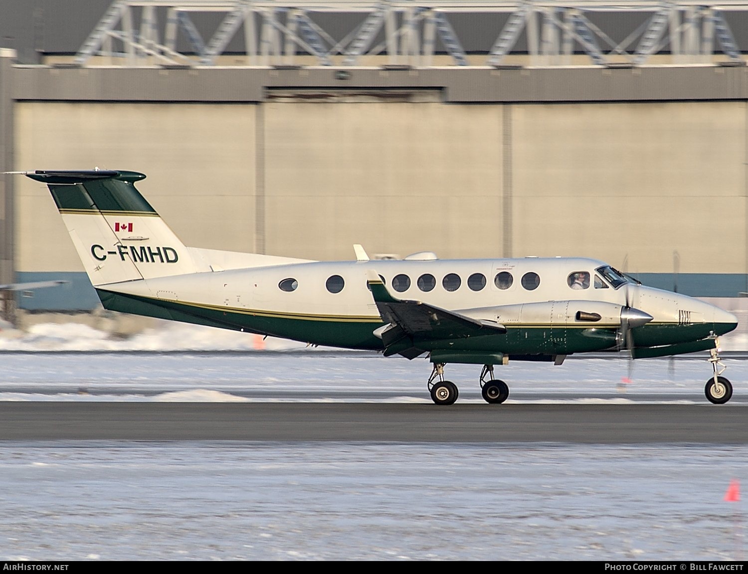 Aircraft Photo of C-FMHD | Beech Super King Air 350 (B300) | AirHistory.net #531480