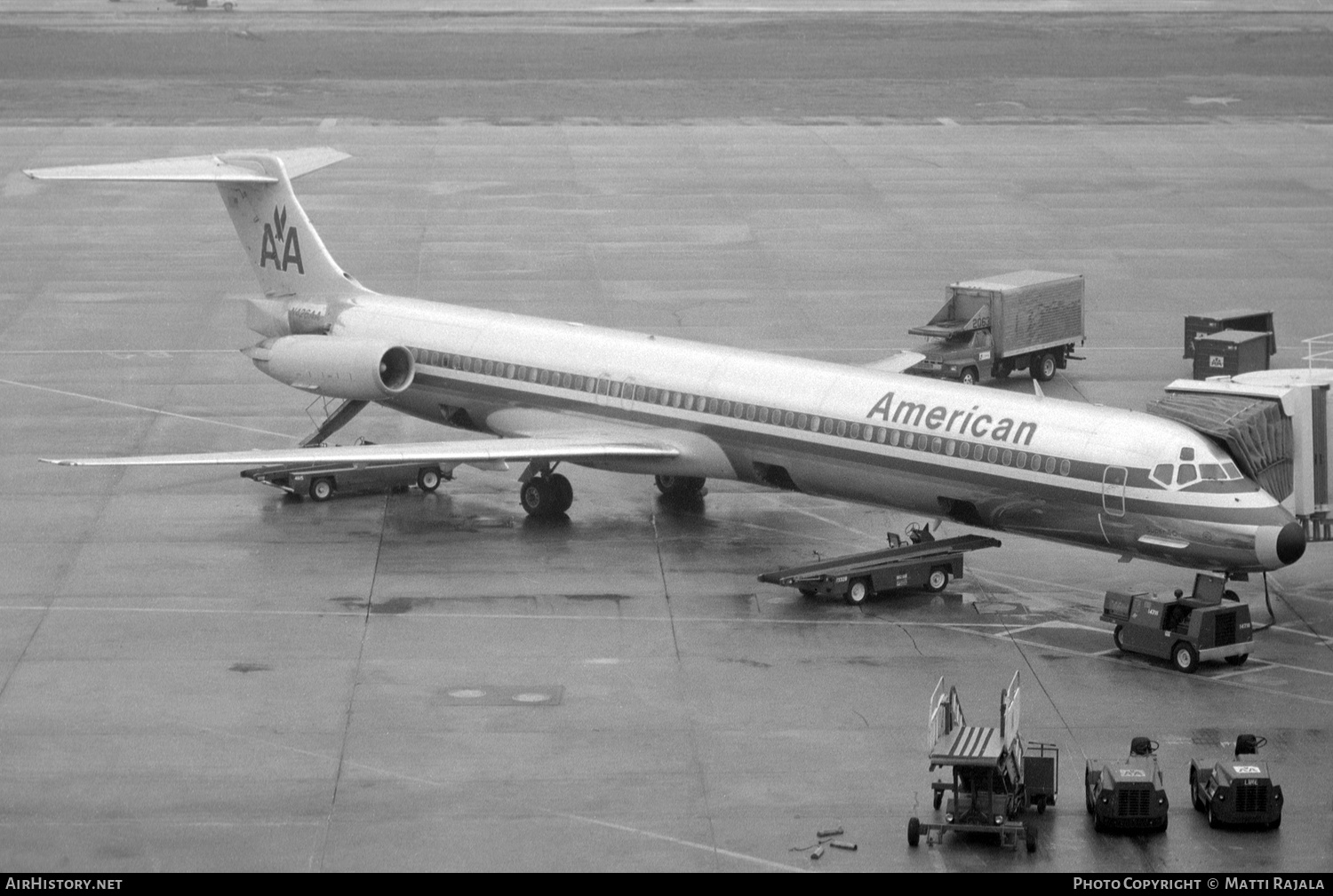Aircraft Photo of N426AA | McDonnell Douglas MD-82 (DC-9-82) | American Airlines | AirHistory.net #531526