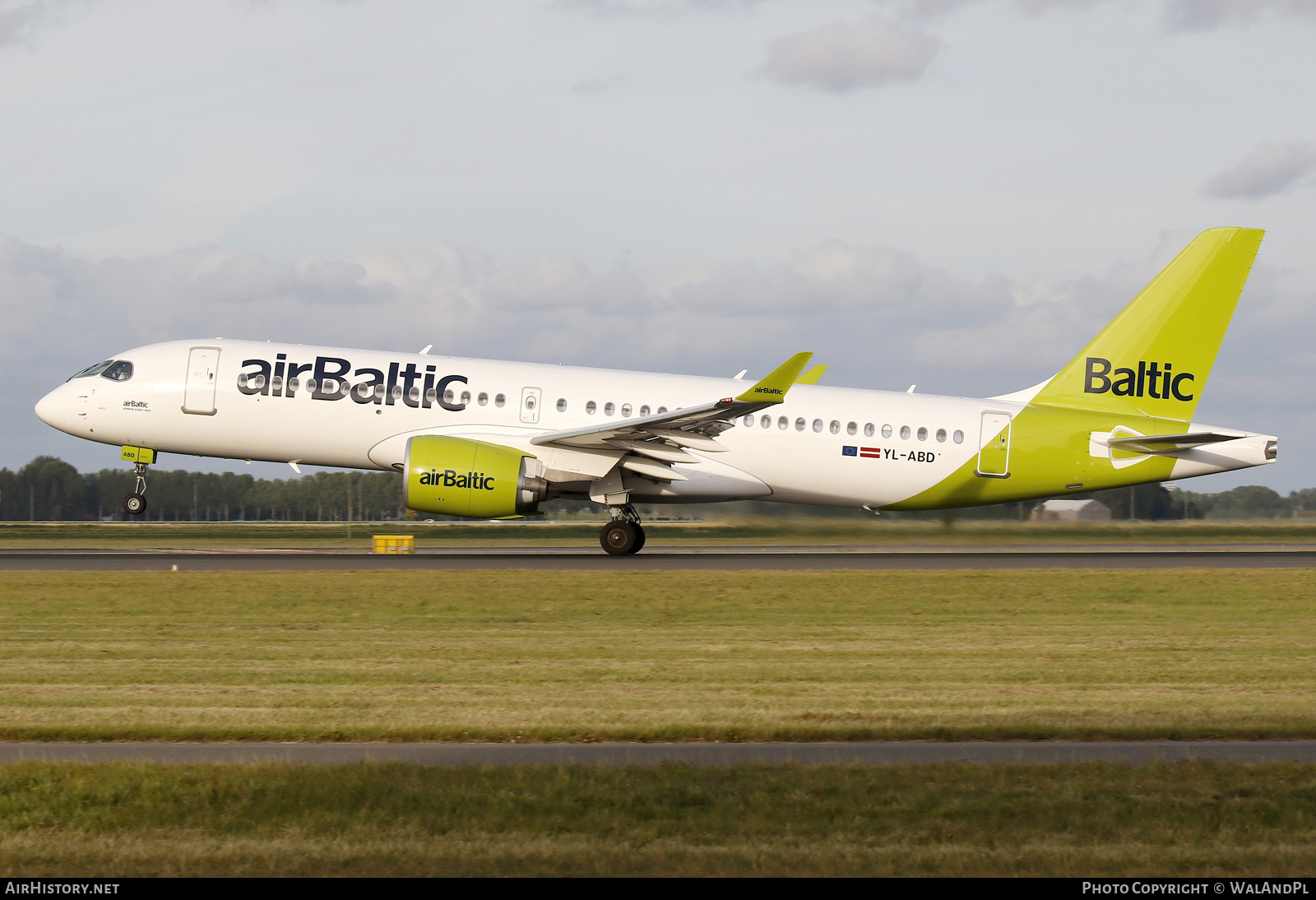 Aircraft Photo of YL-ABD | Airbus A220-371 (BD-500-1A11) | AirBaltic | AirHistory.net #531767