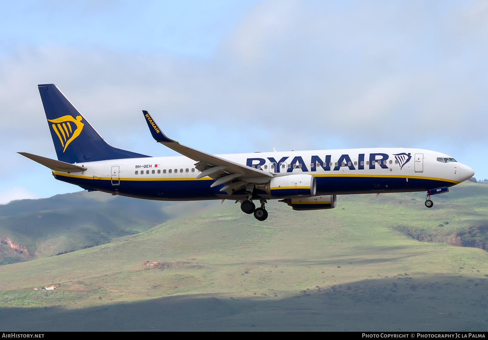 Aircraft Photo of 9H-QEH | Boeing 737-800 | Ryanair | AirHistory.net #531787