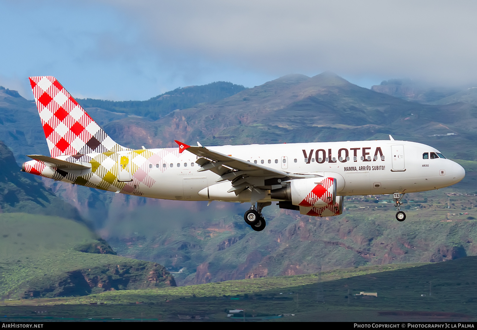 Aircraft Photo of EC-MTE | Airbus A319-112 | Volotea | AirHistory.net #531832