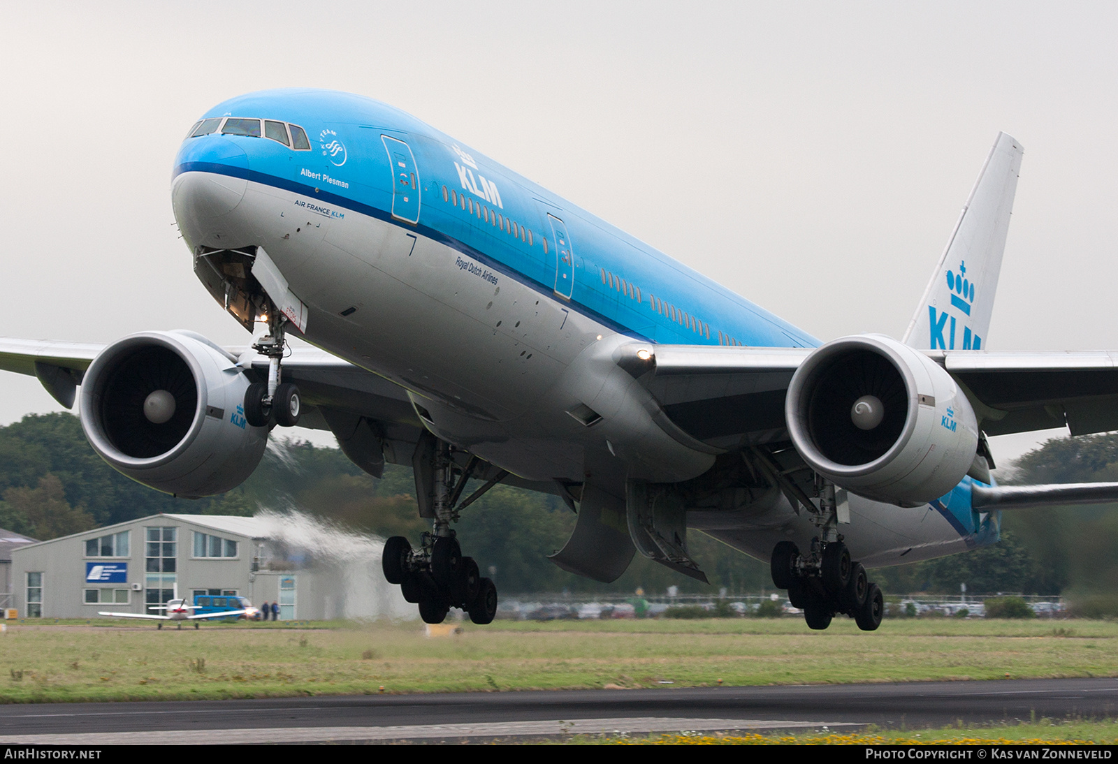 Aircraft Photo of PH-BQA | Boeing 777-206/ER | KLM - Royal Dutch Airlines | AirHistory.net #531861