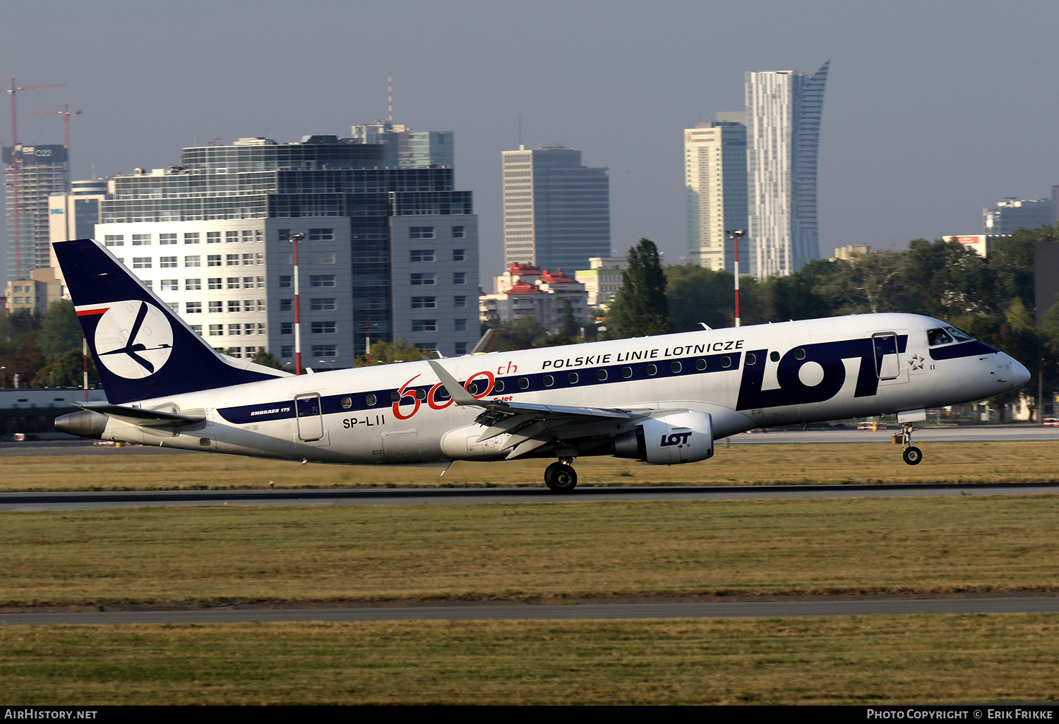 Aircraft Photo of SP-LII | Embraer 175LR (ERJ-170-200LR) | LOT Polish Airlines - Polskie Linie Lotnicze | AirHistory.net #531871