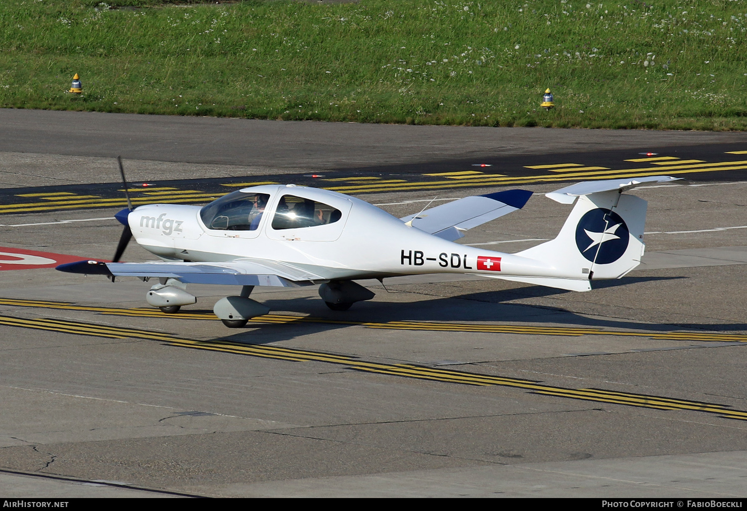 Aircraft Photo of HB-SDL | Diamond DA40D Diamond Star TDI | MFGZ - Motorfluggruppe Zürich | AirHistory.net #532018