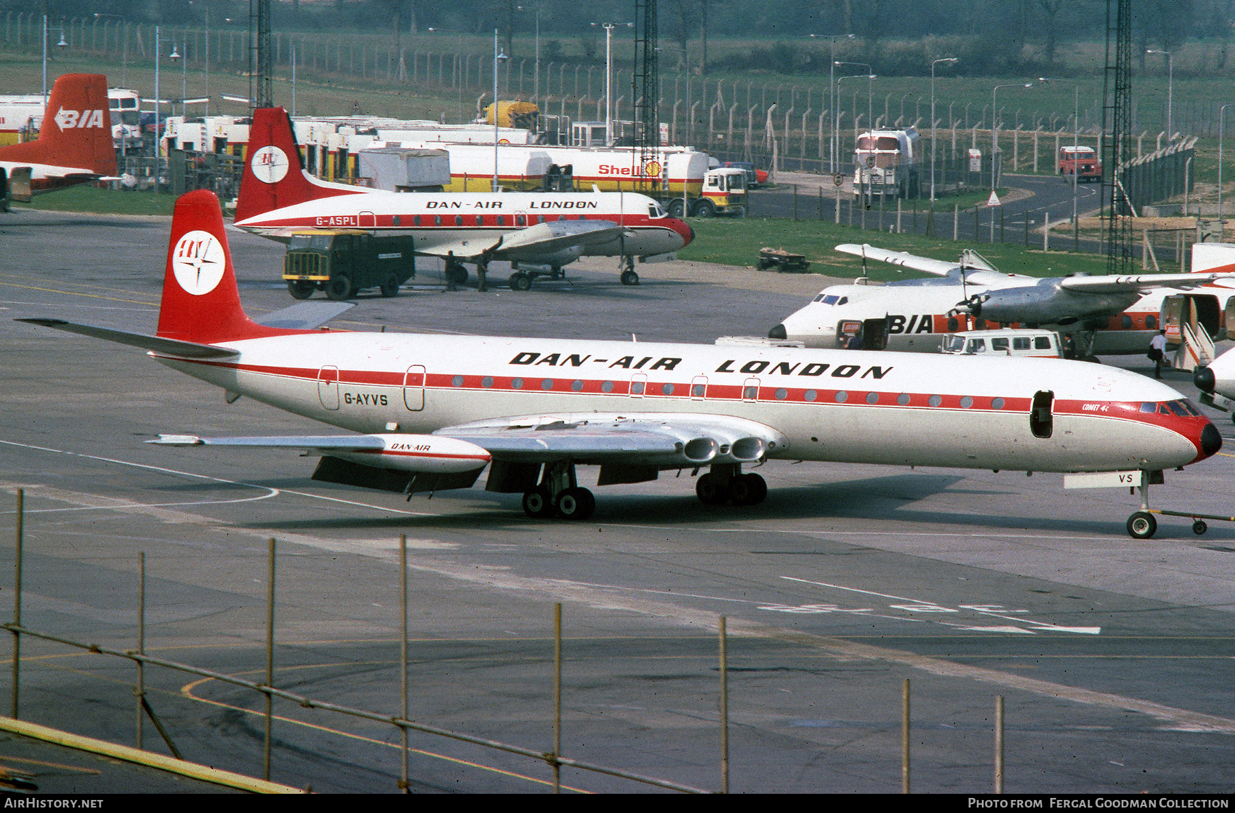 Aircraft Photo of G-AYVS | De Havilland D.H. 106 Comet 4C | Dan-Air London | AirHistory.net #532113