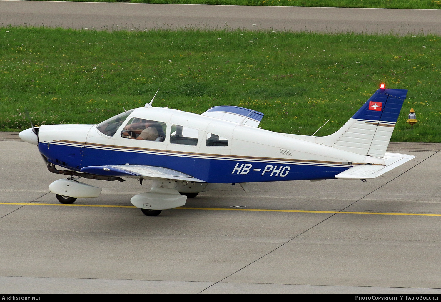 Aircraft Photo of HB-PHG | Piper PA-28-181 Archer II | AirHistory.net #532120