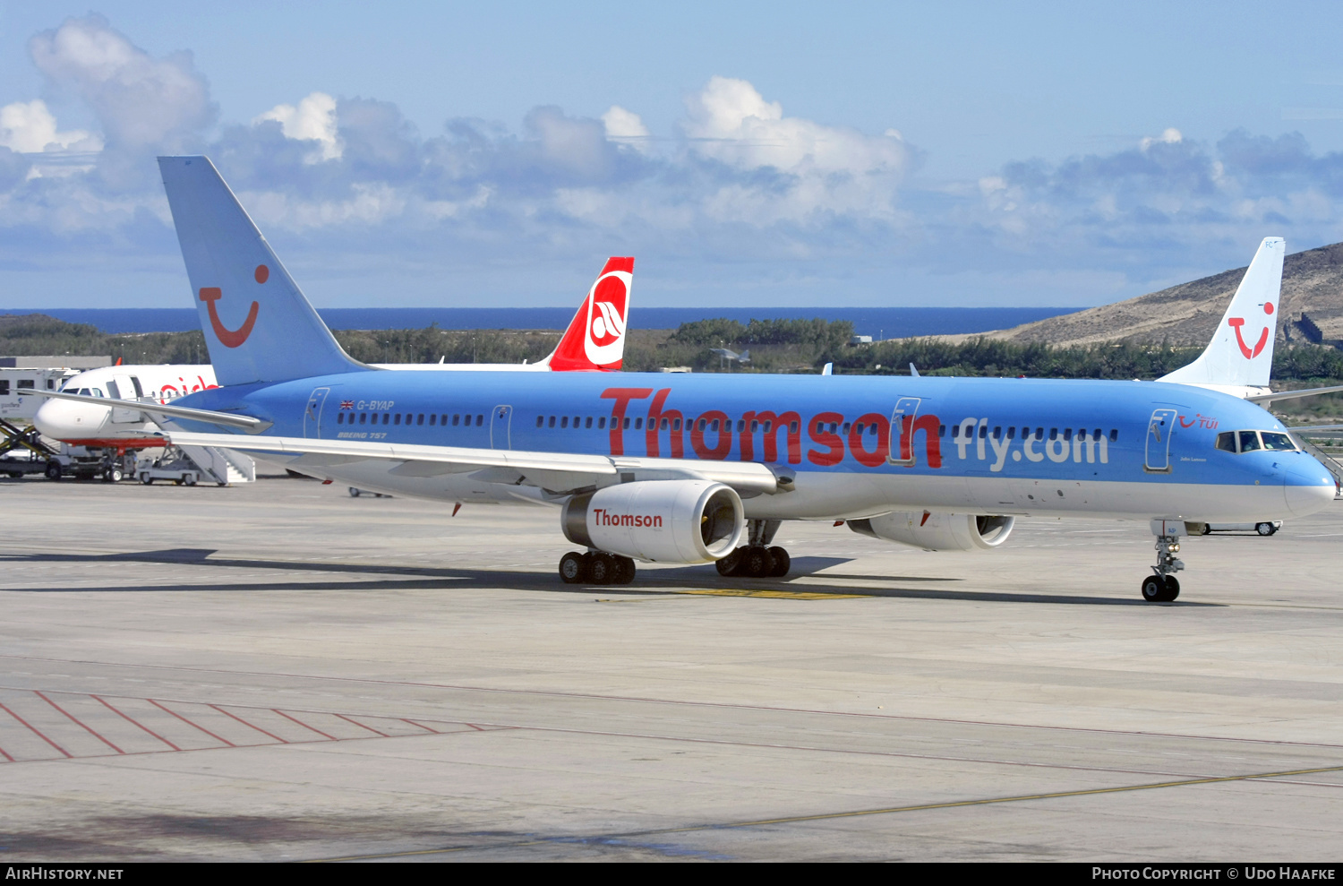 Aircraft Photo of G-BYAP | Boeing 757-204 | Thomsonfly | AirHistory.net #532149