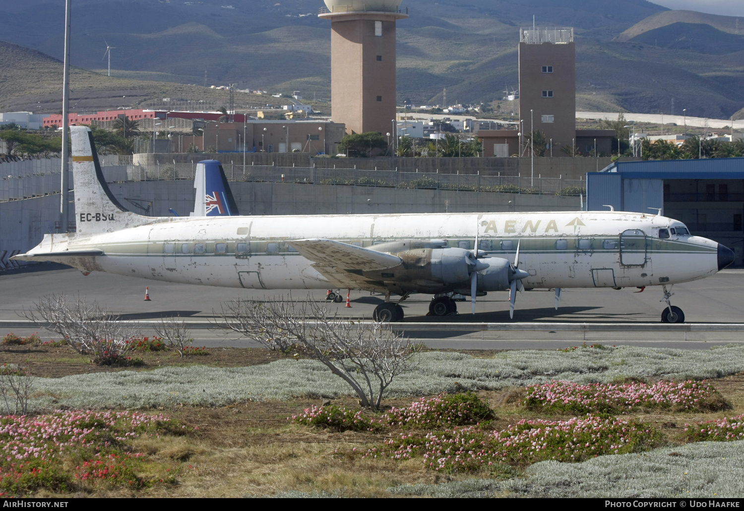 Aircraft Photo of EC-BSQ | Douglas DC-7C | AENA | AirHistory.net #532151