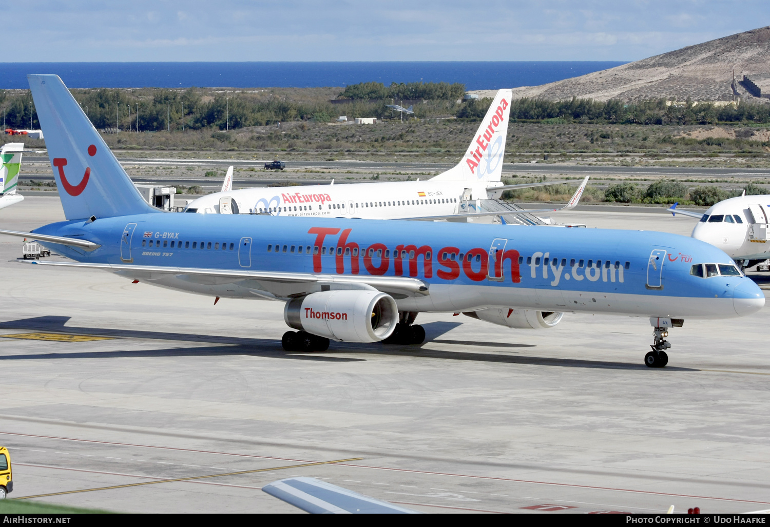 Aircraft Photo of G-BYAX | Boeing 757-204 | Thomsonfly | AirHistory.net #532190