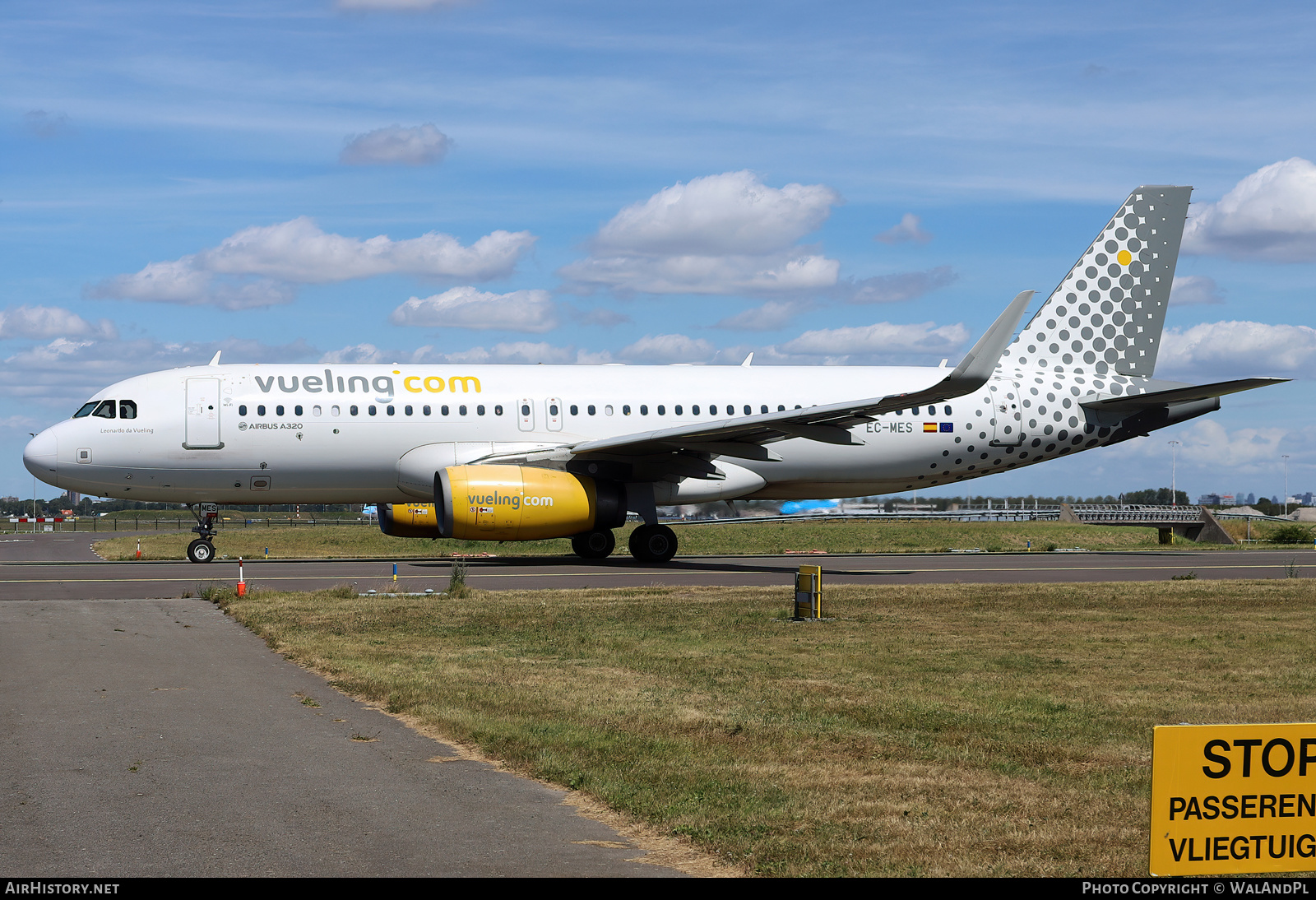 Aircraft Photo of EC-MES | Airbus A320-232 | Vueling Airlines | AirHistory.net #532198